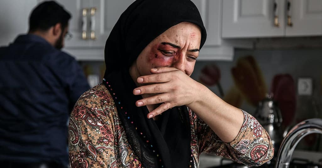 2026 pexels arzella bektas 18010695 who to call for domestic violence | Justice Family Lawyers